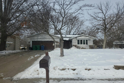 Weaver Lake Dr, Osseo, Preforeclosure Single-family Home
