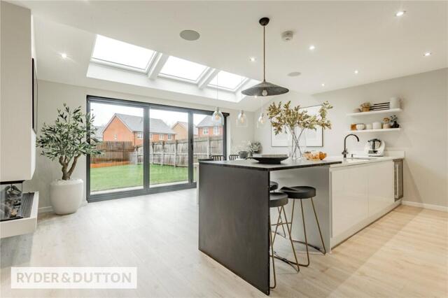 Chadderton, Mill Fold Gardens, Oldham, 4 Bedroom Detached
