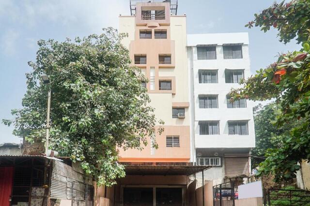 River View Apartment, Next To Suraj Hotel, Behind Deccan Gymkhana Bus Depot, Deccan, Pune, Super Hot