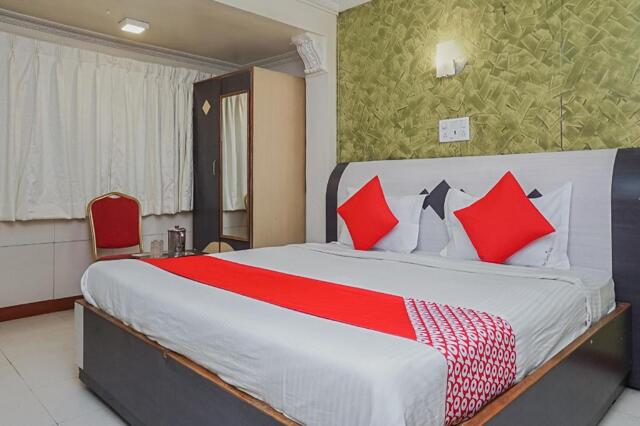 Tushar, Tushar, "zad Corner", Opp Alka Theatre Square, Besides Kulkarni Petrol Pump, Laxmi Road, Sad