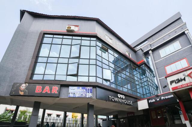 Jawaharlal Nehru Salai,arumbakkam, Chennai, Collection O Vadapalani