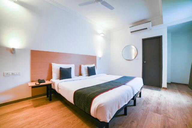 Jawaharlal Nehru Salai,arumbakkam, Chennai, Collection O Vadapalani