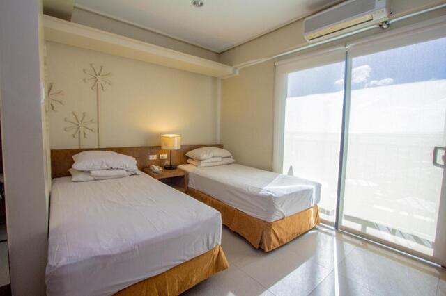 F. Ramos Street City Suites Ramos Tower, Cebu, Bright & Airy