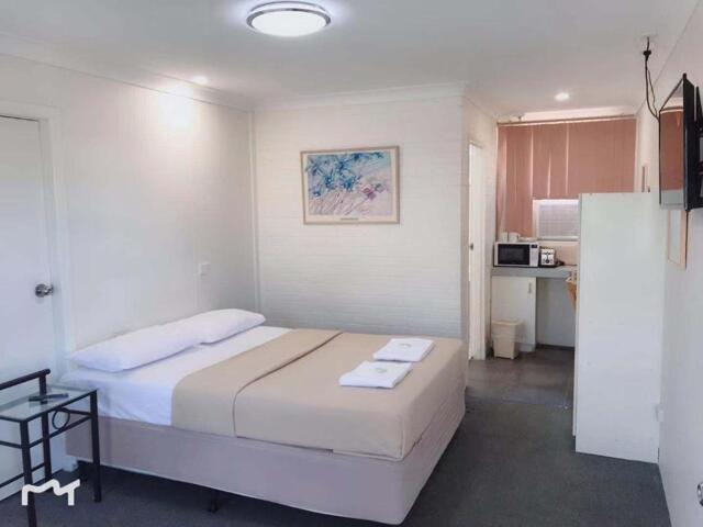 Grafton Street, Coffs Harbour, Bananatown Motel, Motel
