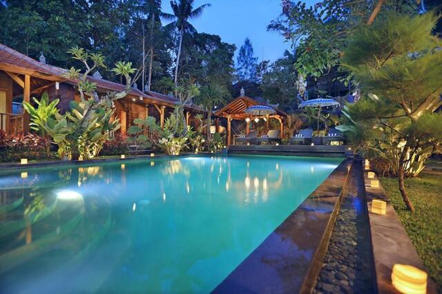 Jalan Raya Pengosekan, Bali, Batu Agung Villa
