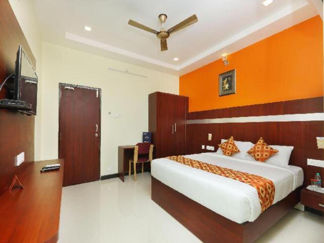 --, Kapila Theertham Road,tirupati, Hotel Ramcharan Residency
