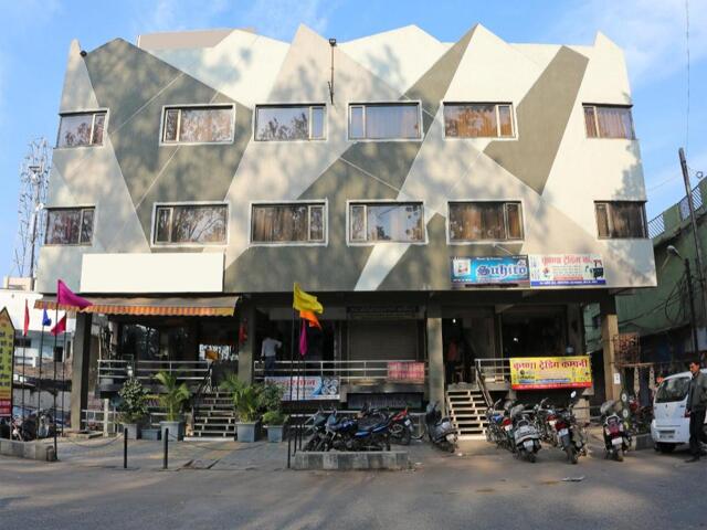 Hotel Ashirwad Regency,nearby Bhopal Railway Station, Bhopal, Collection O Ashirwad