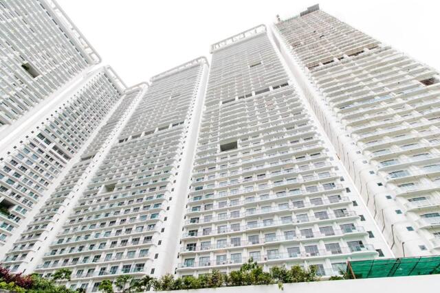 Coronado Unit  Sutherland Tower, Manila, Calming & Lovely