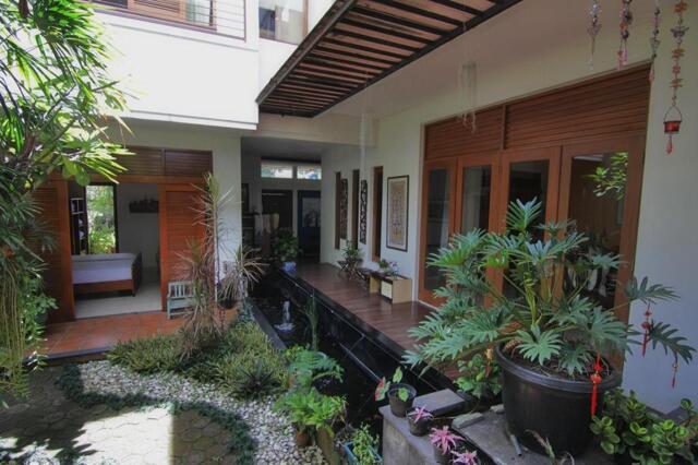 Terusan Rancabentang No  Ciumbuluit, Cidadap, Bandung, Tropical Chic Escape