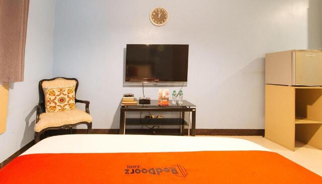 Kamuning Road, Quezon City, Manila, Reddoorz Plus @