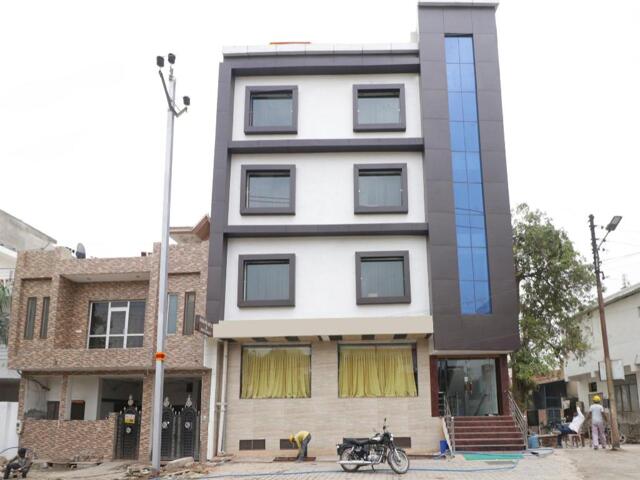 Hig Near Hotel Four Points By Sheraton, Shilpgram Road, Basai Chowki, Taj Nagari, Agra, Hotel O Jals