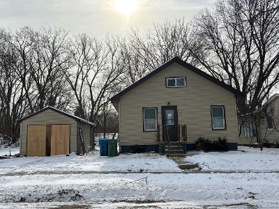 W Wellington St, Waterloo, Foreclosure Single-family Home