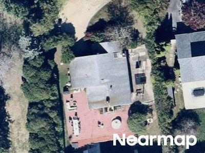Meadowgrass Ln, Southampton, Preforeclosure Single-family Home