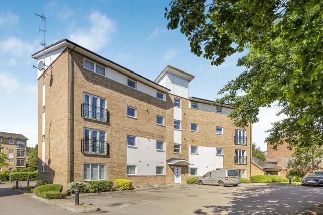 St. Josephs Green, Welwyn Garden City, 2 Bedroom Flat