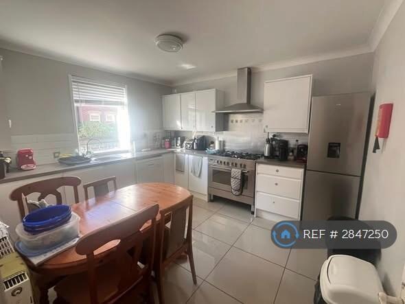 Victoria Place, Bournemouth, 1 Bedroom House