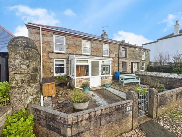 Helston, Spacious, 3 Bedroom Cottage