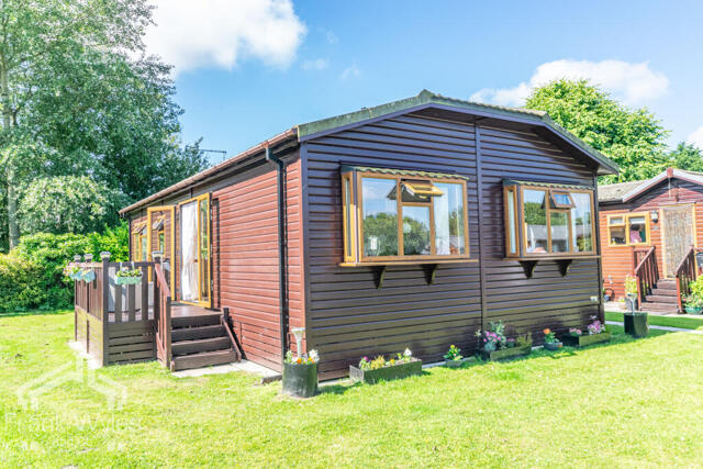 Conifer Crescent,  Lawnsdale Park, 2 Bedroom Lodge