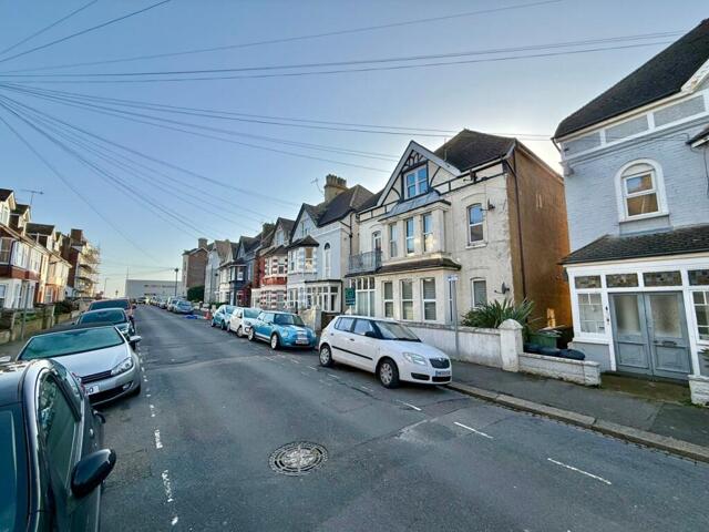 Albany Road, Bexhill On Sea, 2 Bedroom Apartment