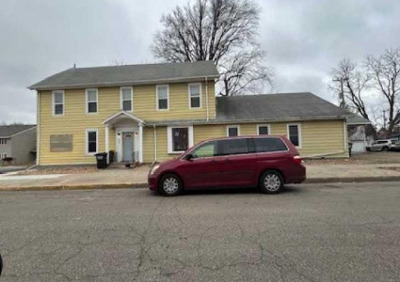 N Lincoln St, Lake Crystal, Foreclosure Multi-family Home