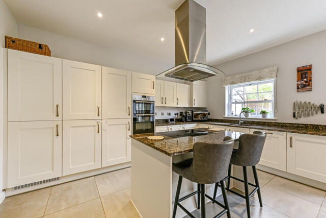 Austin Drive, Winchester, 5 Bedroom Detached