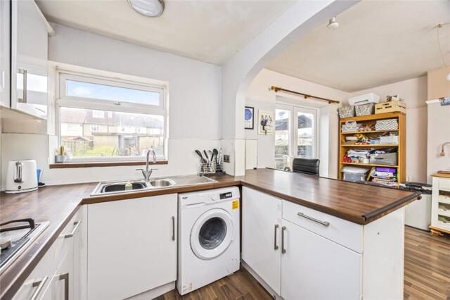 First Avenue, Lancing, 3 Bedroom Semi-detached