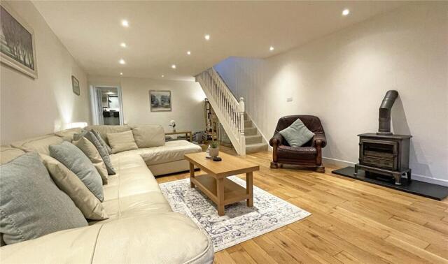 Llanberis, High Street, Caernarfon, 3 Bedroom Terraced