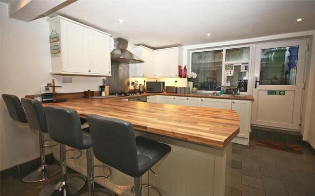 Llanberis, High Street, Caernarfon, 3 Bedroom Terraced