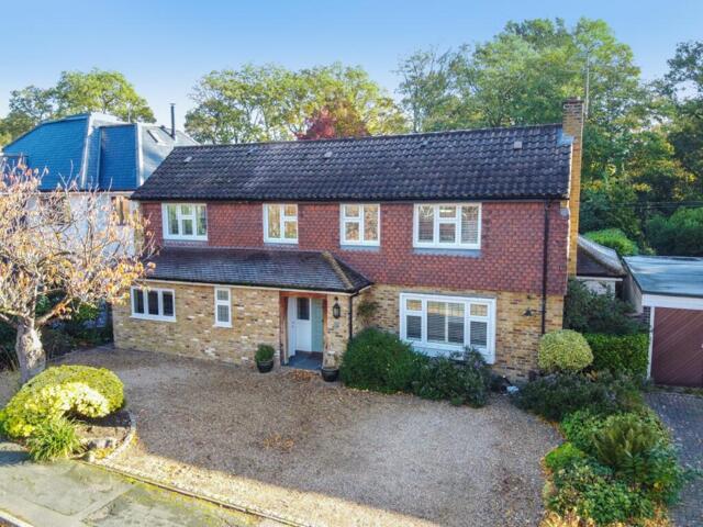 Kenwood Drive, Walton-on-thames, 5 Bedroom Detached