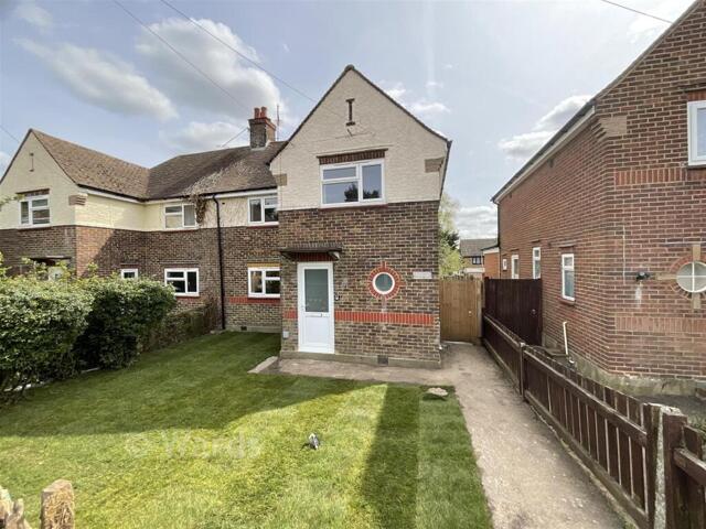 Willow Avenue, Faversham, 3 Bedroom Semi-detached