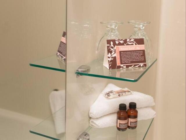 Leven Street, Invercargill, Victoria Railway Hotel