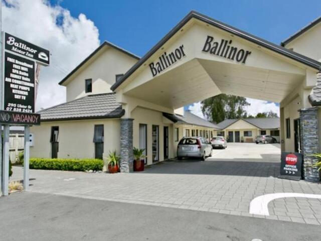 Ulster Street, Hamilton, Ballinor Motor Inn
