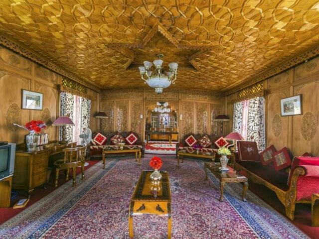 Shikara Stand No.,opposite Nigeen Club, Nageen Lake, Srinagar, Wangnoo Houseboats, Boat/cruise