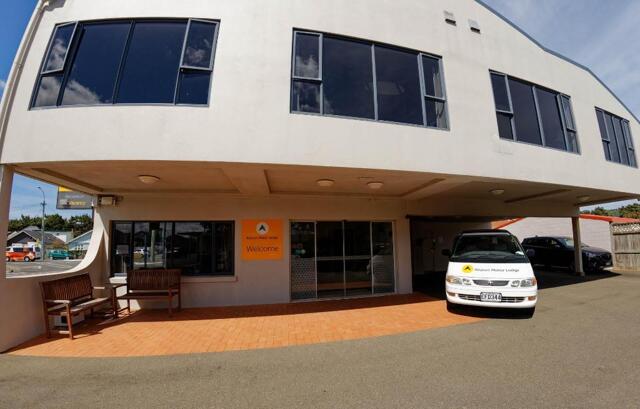 Corner Broadway & Hobart Street, Miramar, Wellington, Airport Motor Lodge