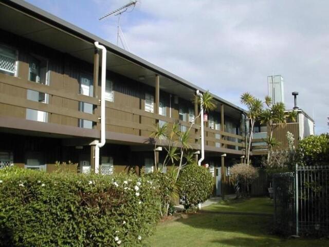 New North Road, Auckland, Mt Albert Motor