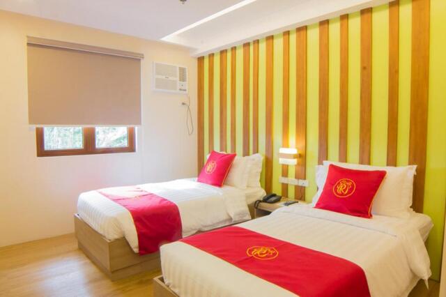 Pan-philippine Highway, Lucena, Hotel Rosita, Hotel