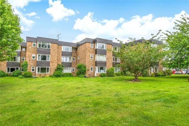 Mount Felix, Walton-on-thames, 2 Bedroom Flat