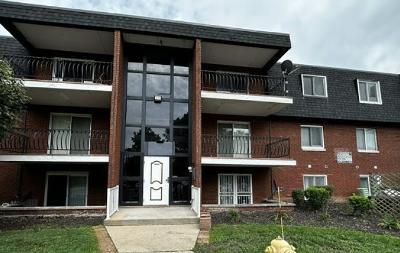 Albany Ave Apt T, Hazel Crest, Foreclosure Condo In