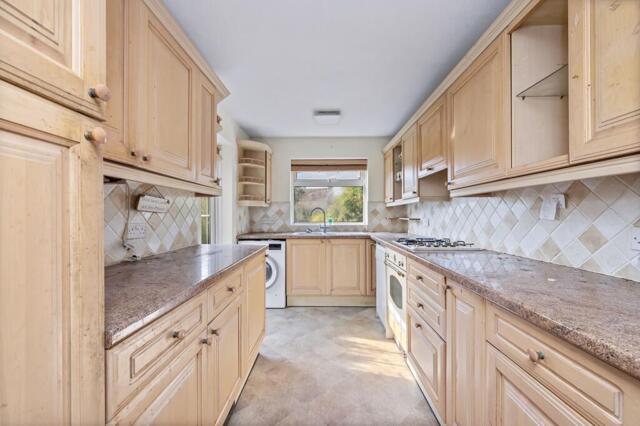 Crawley Road, Horsham, 2 Bedroom Semi-detached