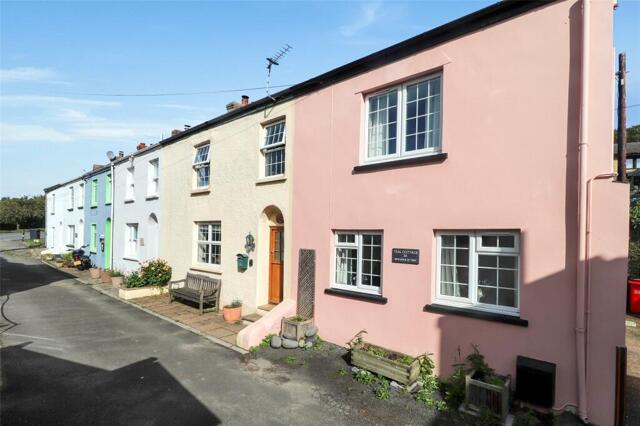 Instow, Bideford, 2 Bedroom End