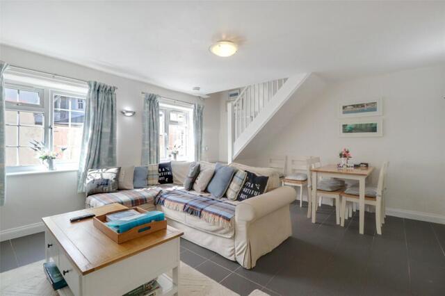 Instow, Bideford, 2 Bedroom End