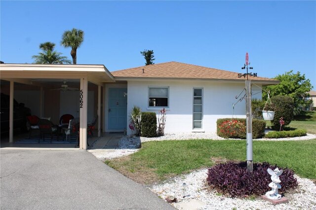 Live Oak Cir Unit,bradenton, Condo For Rent