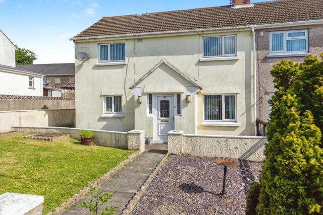 St. Clears, Lon-y-prior, Carmarthen, 3 Bedroom Semi-detached