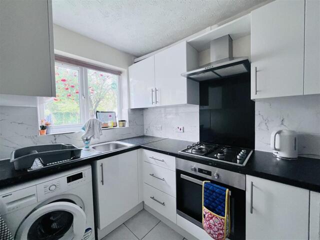Heron Drive, Lenton, 4 Bedroom House