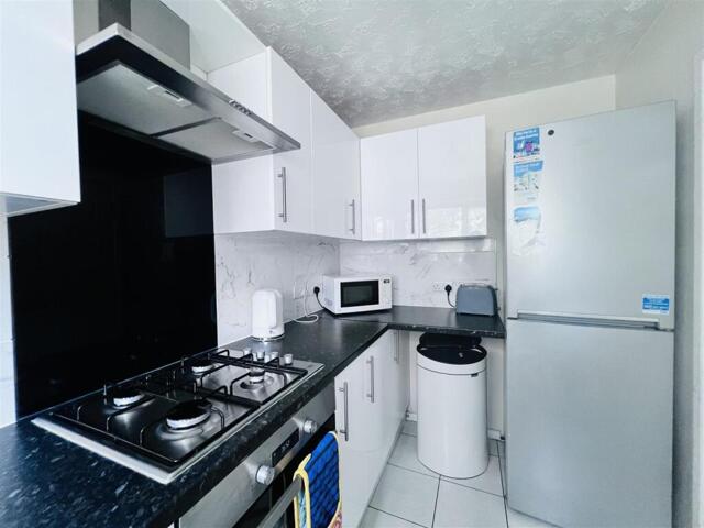 Heron Drive, Lenton, 4 Bedroom House