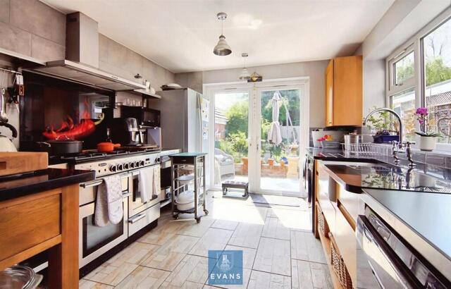 Staverton Close, Mount Nod, 3 Bedroom Detached