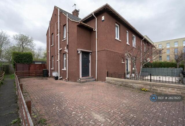 Chesser Grove, Edinburgh, 3 Bedroom Flat