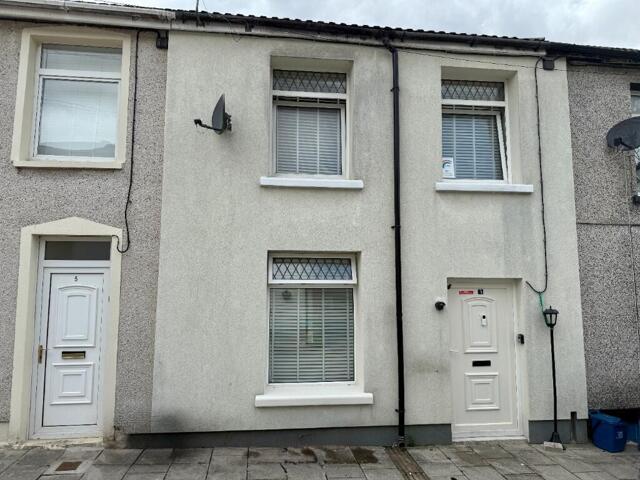 Morlais Street, Pentrebach, 3 Bedroom Terraced