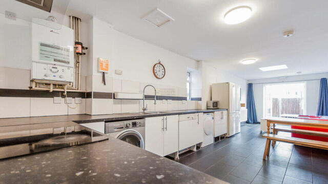 Grange Road, Selly Oak, 6 Bedroom End