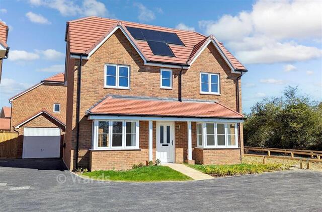 Blake Gardens, Scocles Road, 4 Bedroom Detached