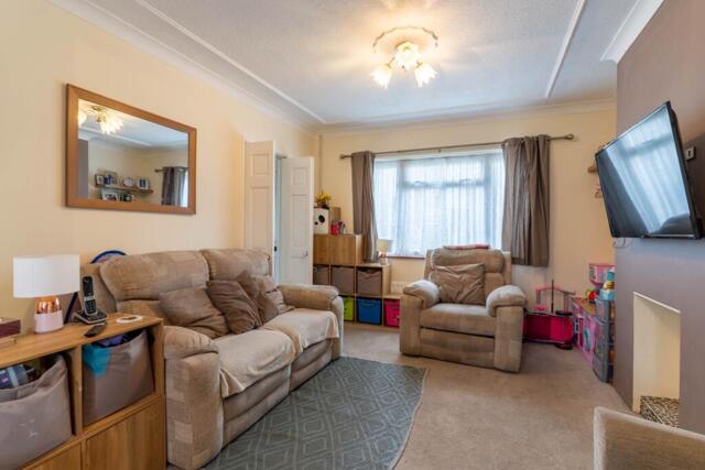 Rembrandt Drive, Northfleet, 2 Bedroom Semi-detached